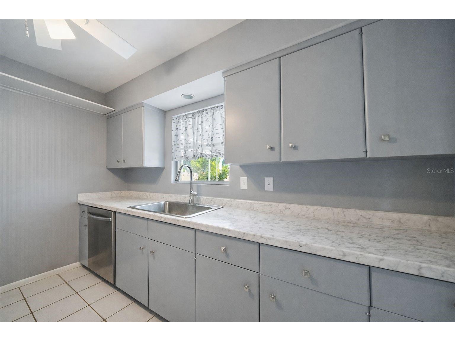 2534 Waneta Drive Sarasota FL 34231 A4678870 image11
