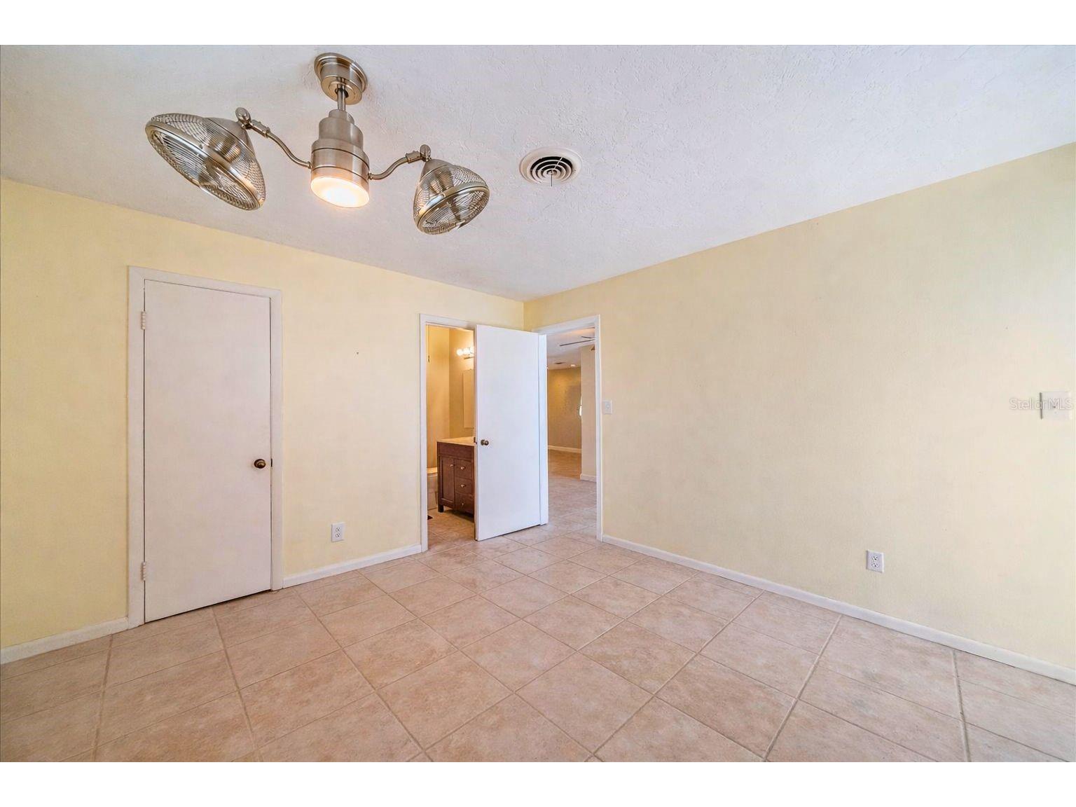 2534 Waneta Drive Sarasota FL 34231 A4678870 image13