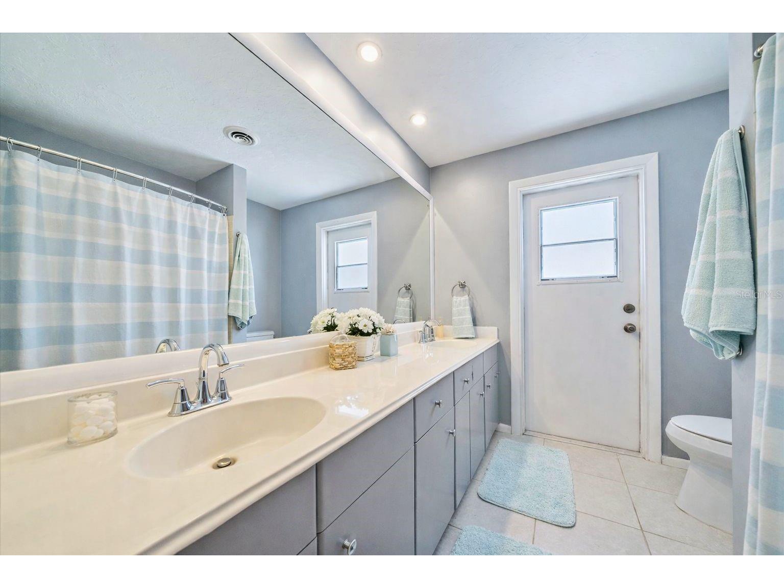 2534 Waneta Drive Sarasota FL 34231 A4678870 image18