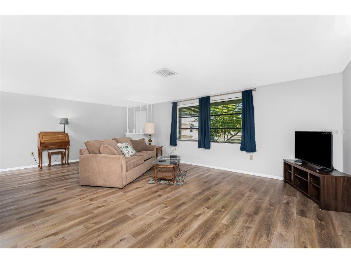 2535 10th Street Englewood FL 34224 - OYSTER CREEK D6143068 image5