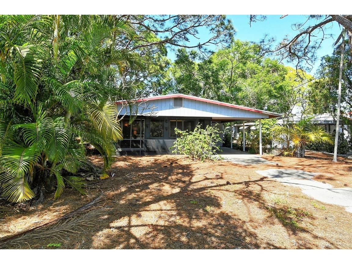 2535 Bay Street Sarasota FL 34237 A4564720 image1