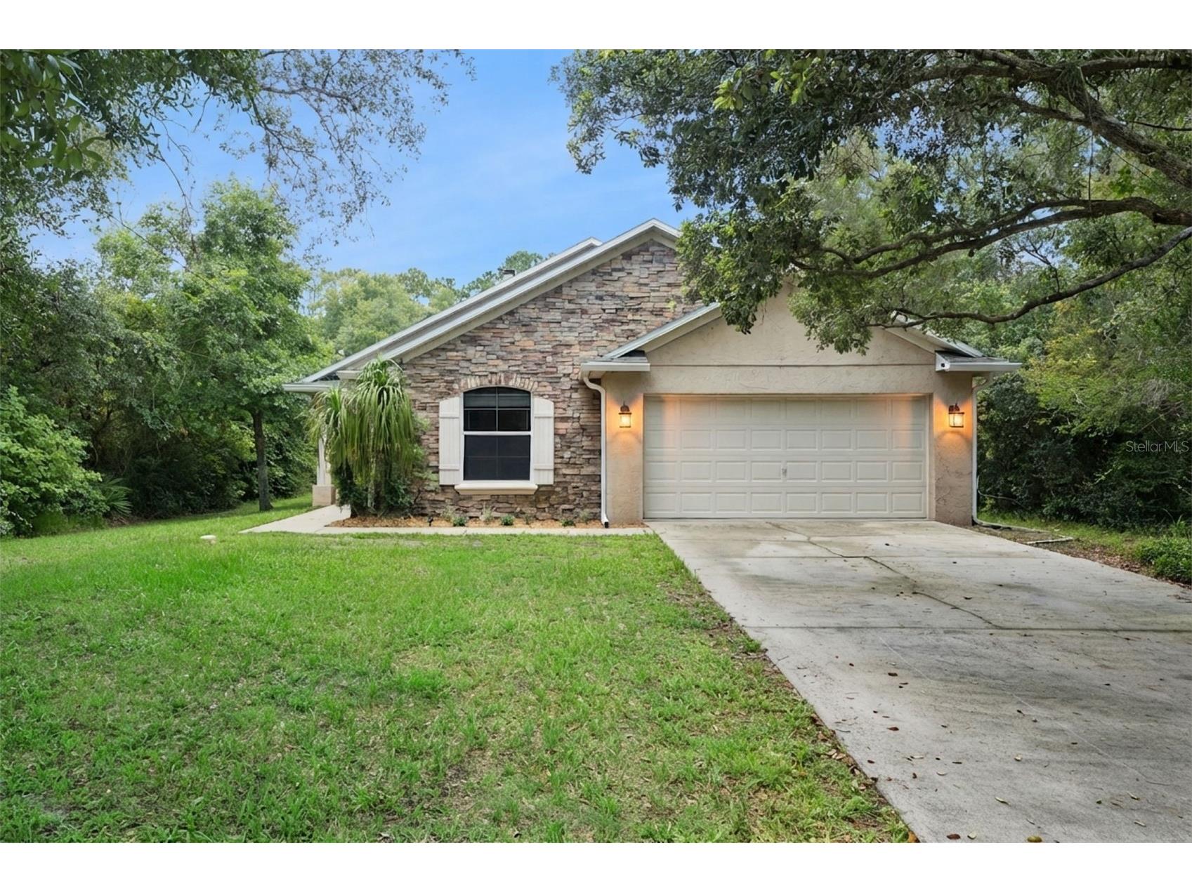 2535 E Lake Drive Deland FL 32724 - LAKE DAYTONA V4950116 image1