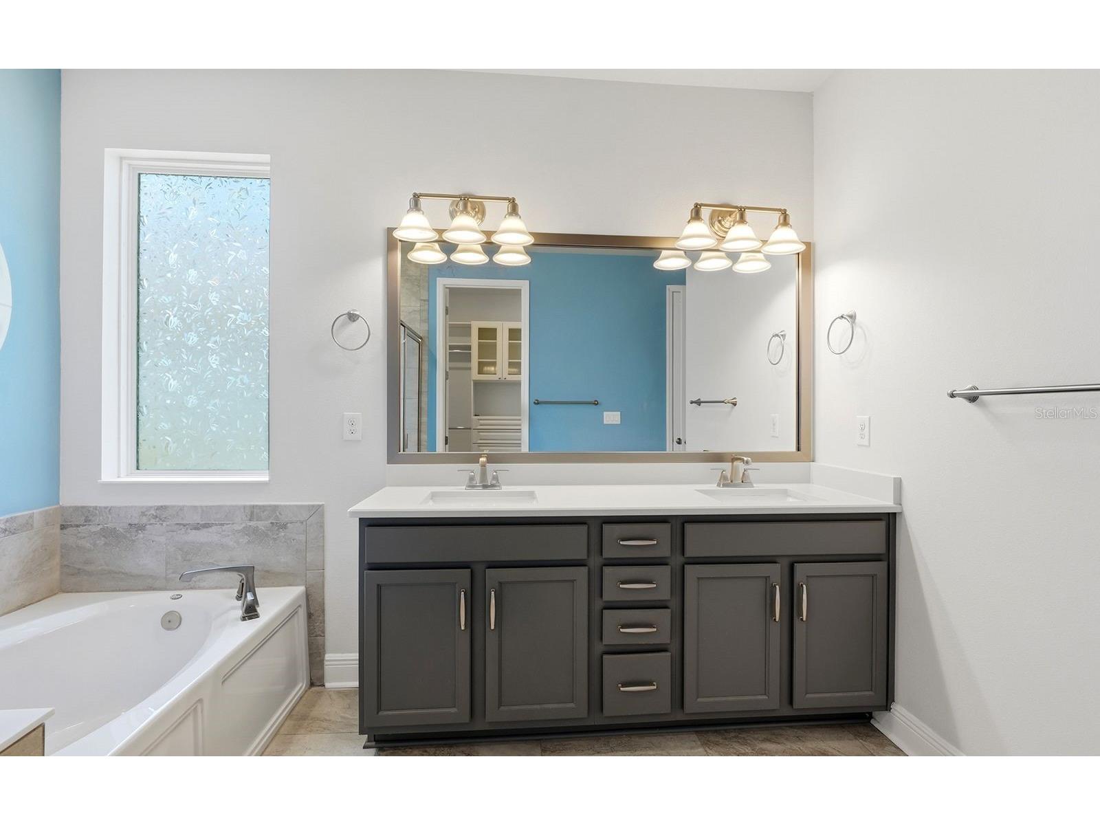 2535 Fireflag Lane Sarasota FL 34232 A4682846 image21