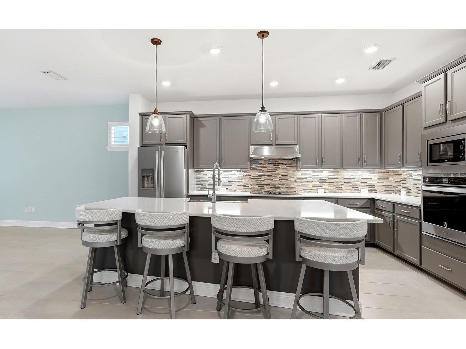 2535 Fireflag Lane Sarasota FL 34232 A4682846 image5