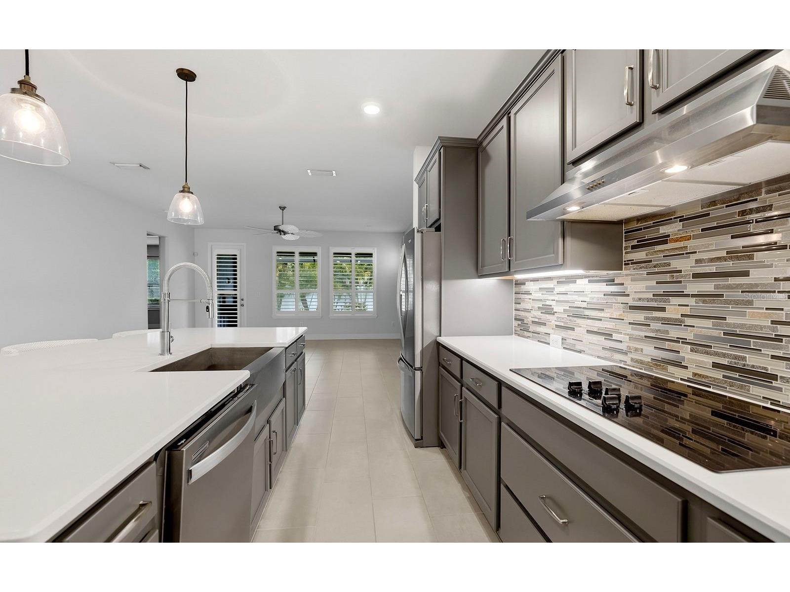 2535 Fireflag Lane Sarasota FL 34232 A4682846 image6