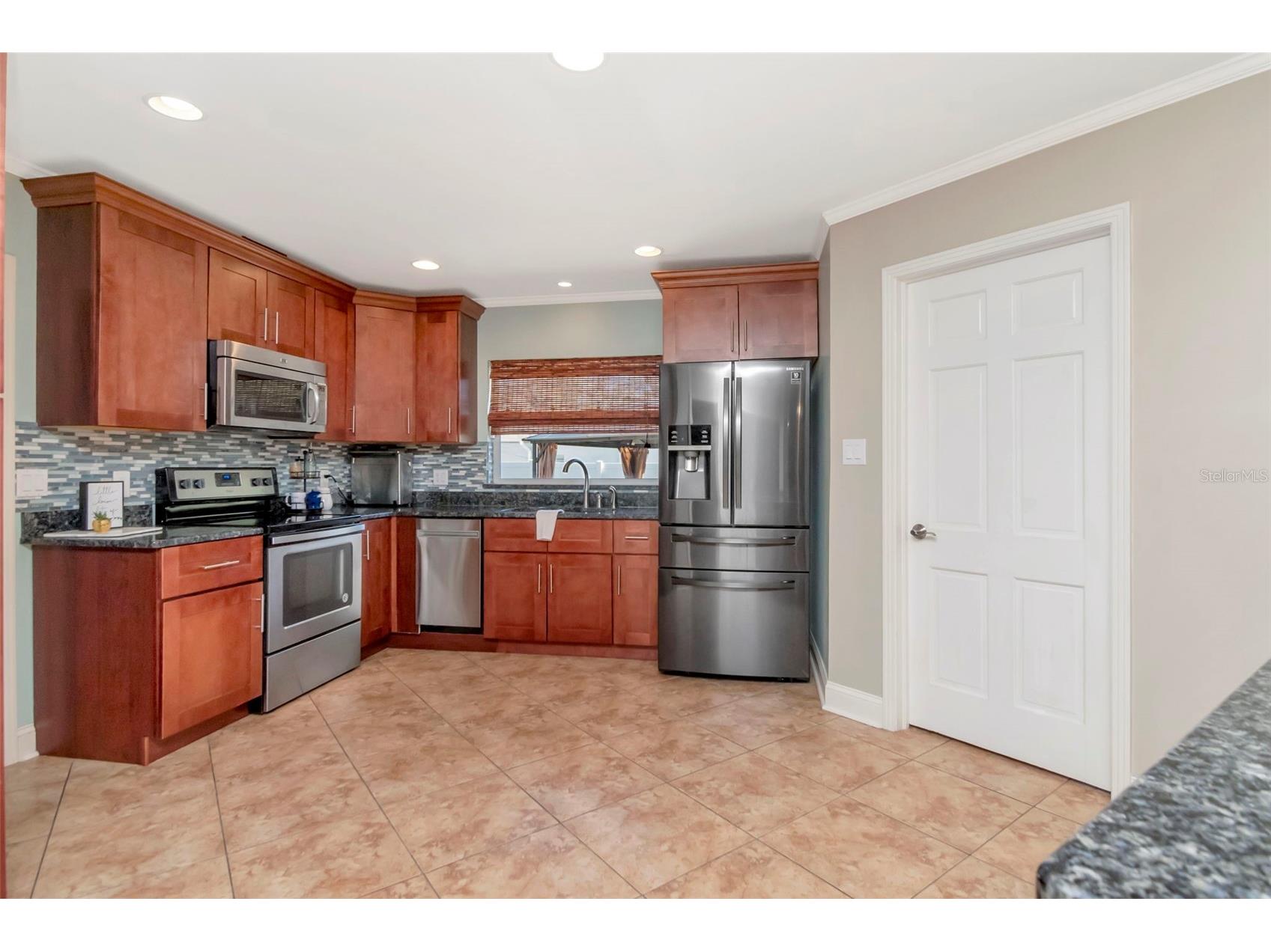 2535 Lake Ellen Drive Tampa FL 33618 TB8480296 image15