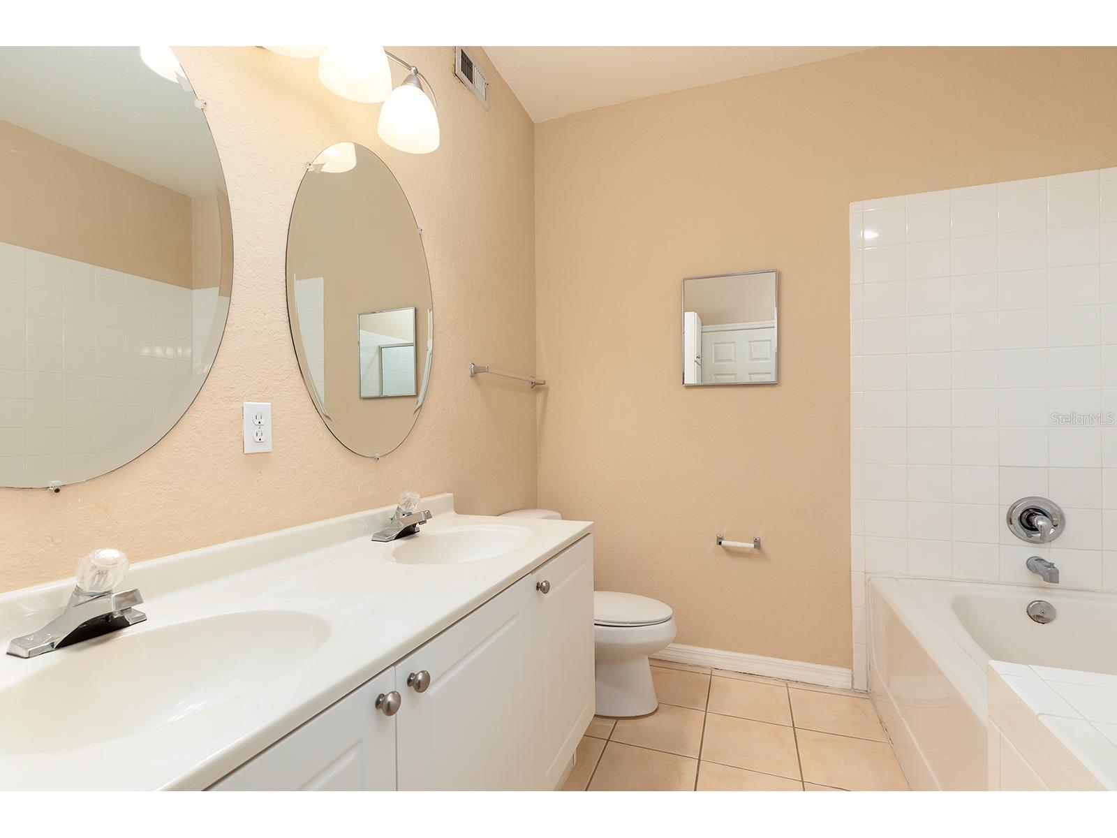 2536 Lancien Court #5 Orlando FL 32826 O6371671 image14