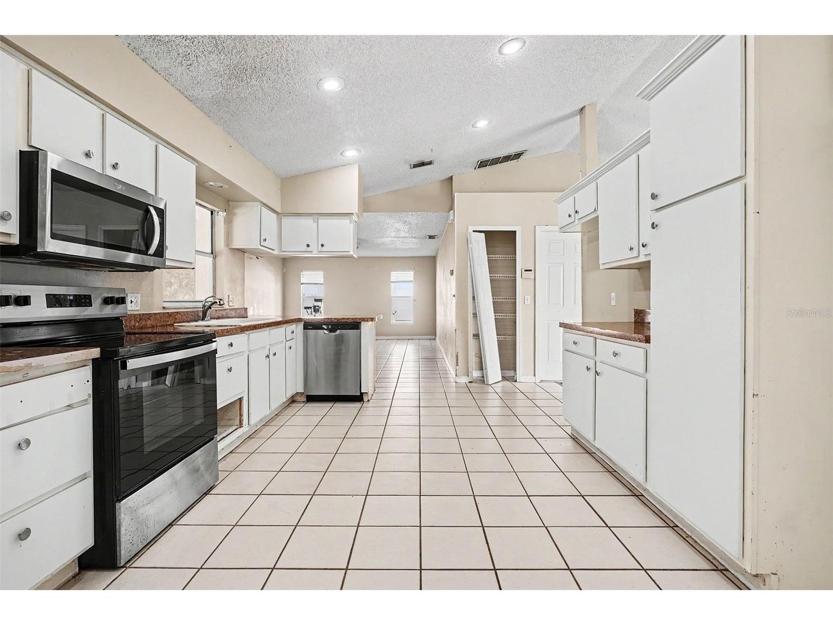 2537 Jasmine Trace Drive Kissimmee FL 34758 O6406139 image7