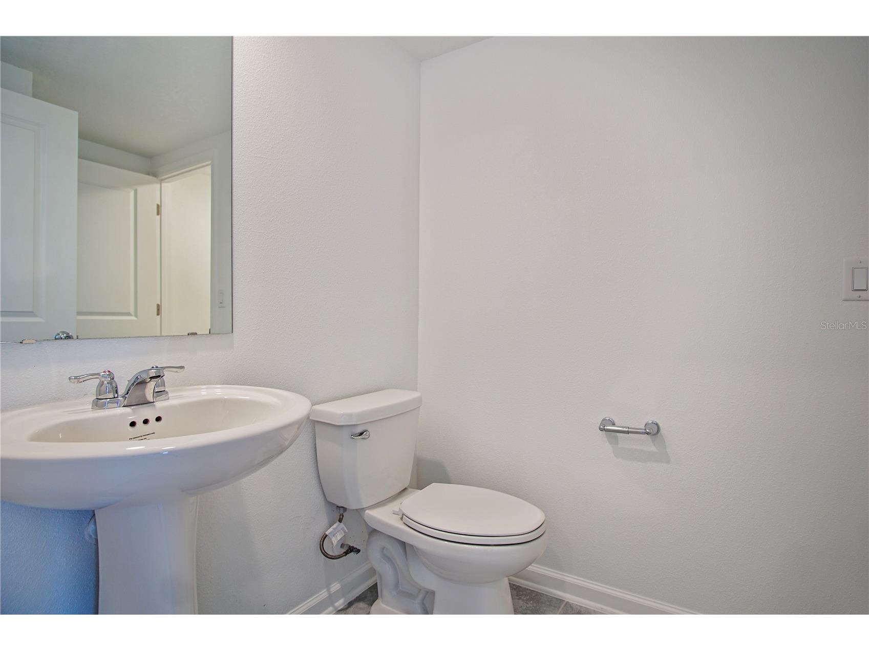 2537 Skyline Loop Kissimmee FL 34758 P4938664 image29