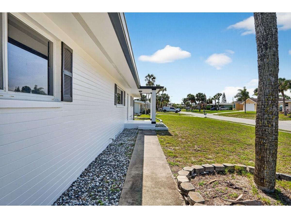 2538 Coral Way W Daytona Beach FL 32118 NS1087854 image51