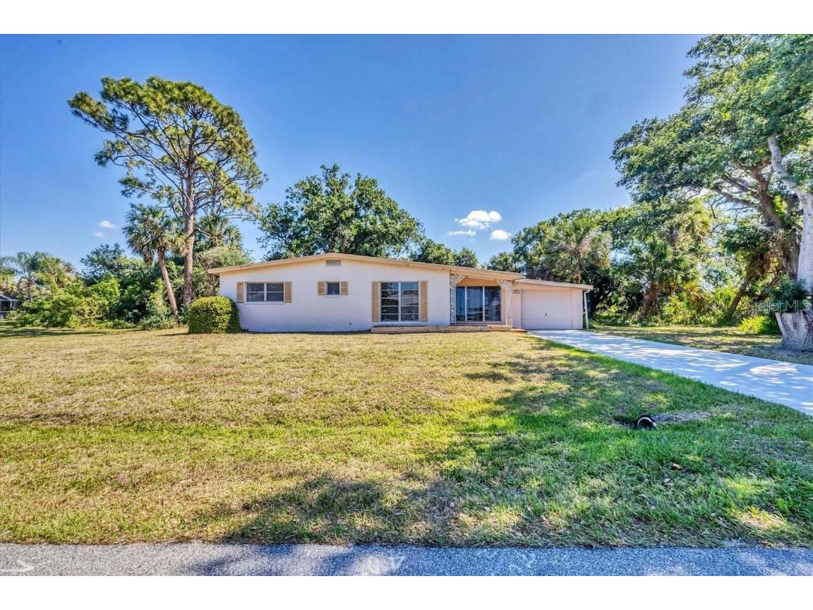 2538 Lakeshore Circle Port Charlotte FL 33952 A4649850 image4