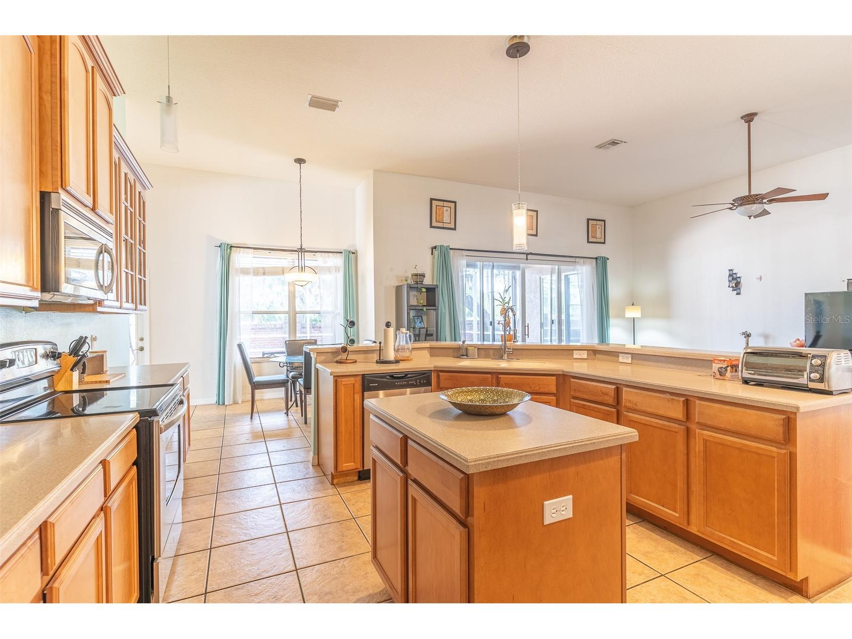 2539 Centennial Falcon Drive Valrico FL 33596 L4961355 image2