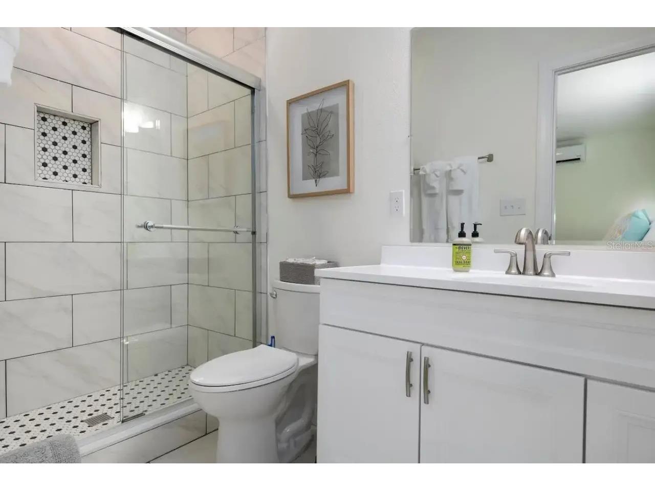 2539 Trinidad Street Sarasota FL 34231 A4685739 image14