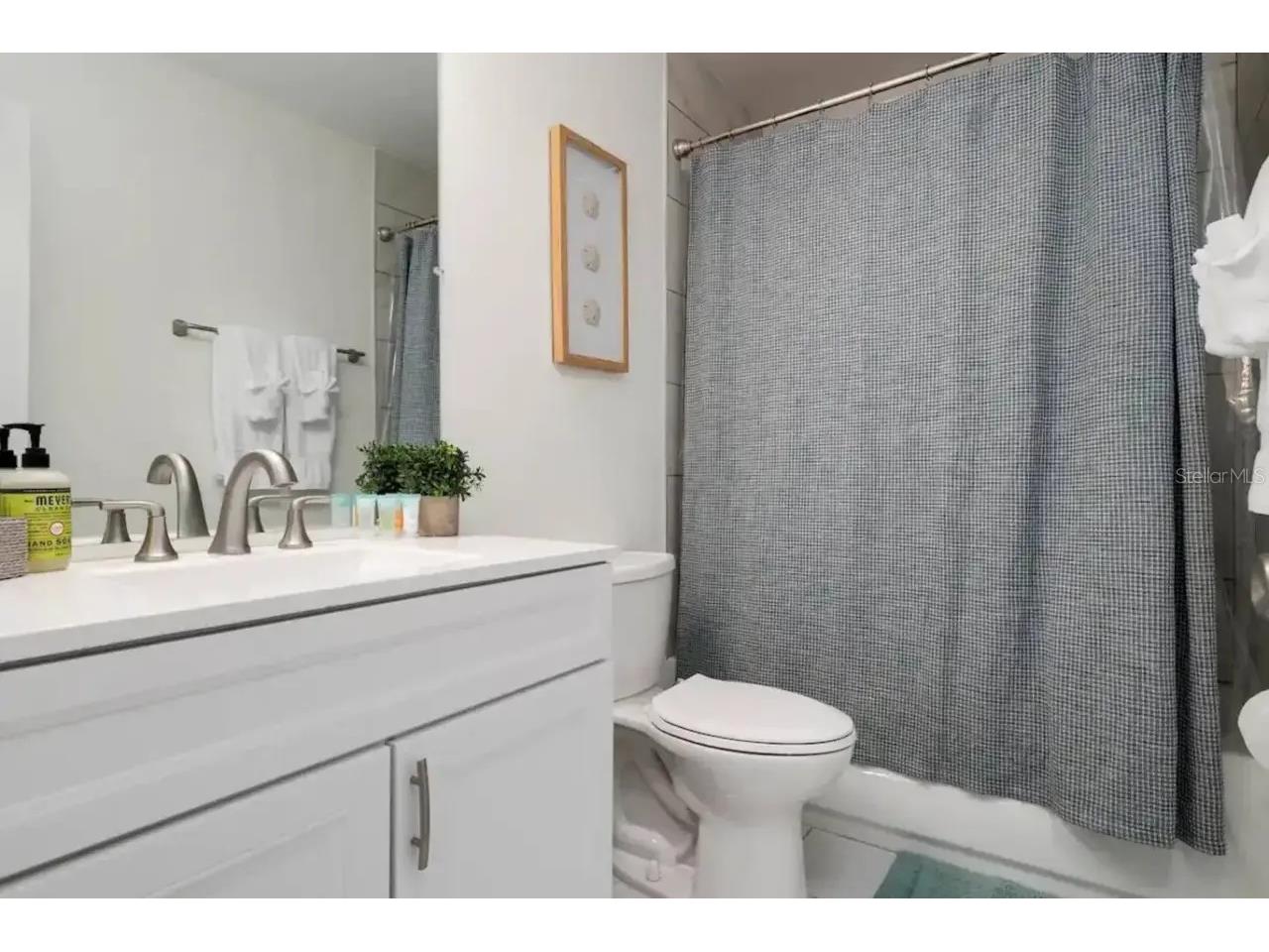 2539 Trinidad Street Sarasota FL 34231 A4685739 image17