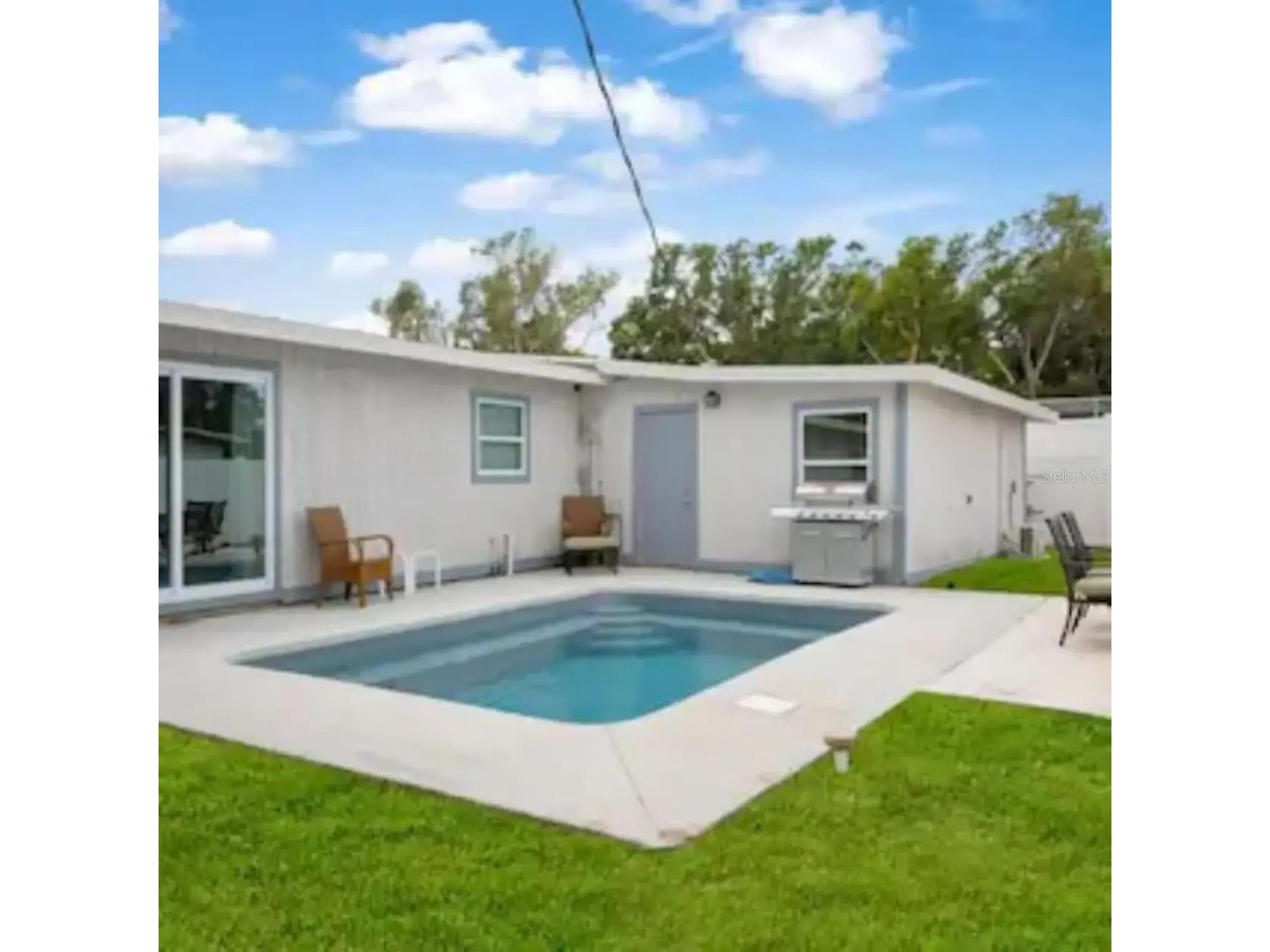 2539 Trinidad Street Sarasota FL 34231 A4685739 image3