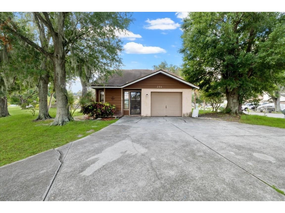 254 Lake Thomas Drive Winter Haven FL 33880 O6215005 image1