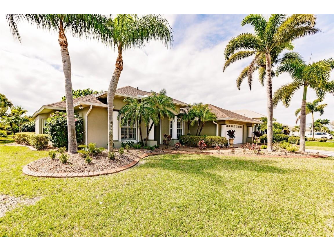 254 Rotonda Boulevard E Rotonda West FL 33947 D6145136 image1