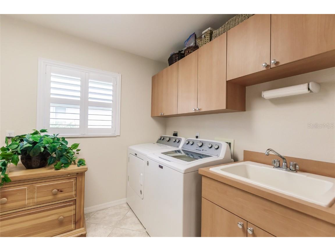 254 Rotonda Boulevard E Rotonda West FL 33947 D6145136 image17