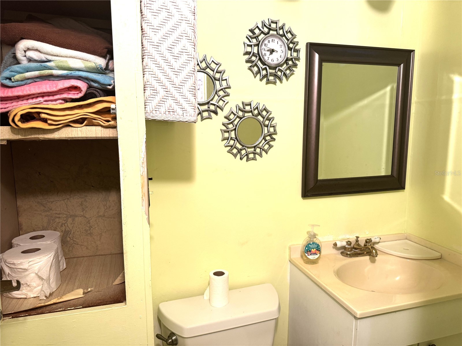 254 Southwinds Drive Sarasota FL 34231 A4688832 image17