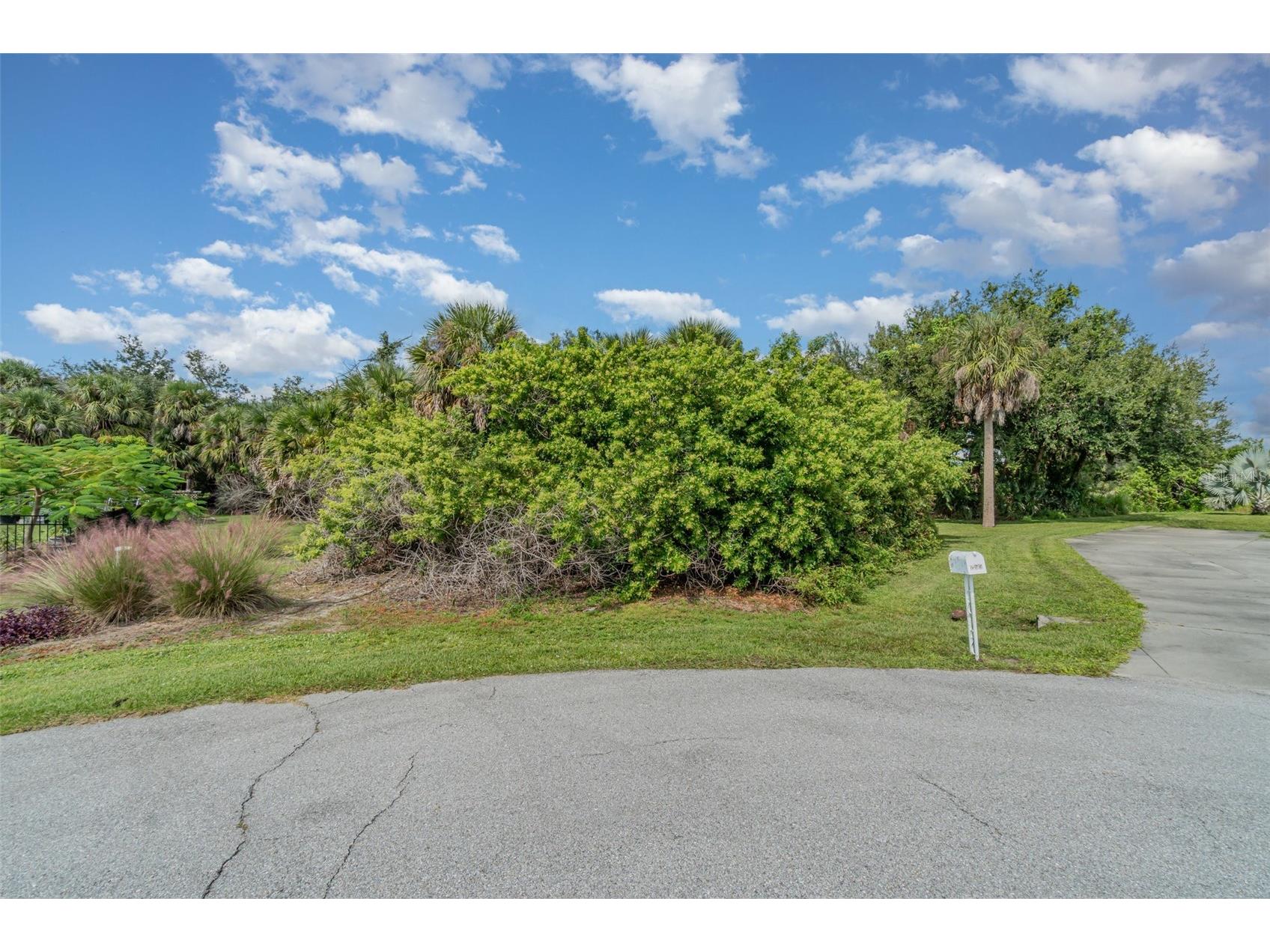 254 Spring Drive Rotonda West FL 33947 V4945432 image3