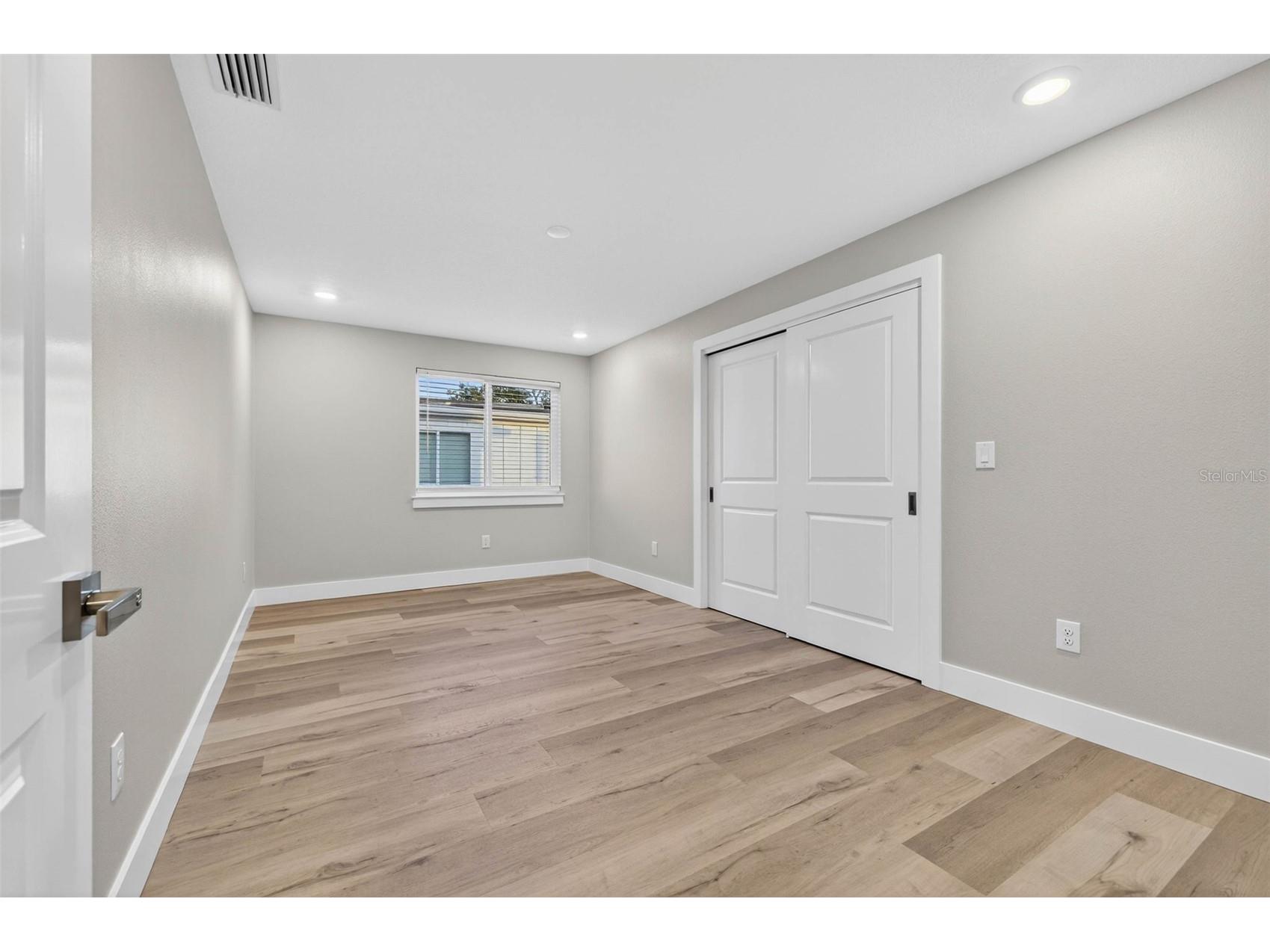 2540 34th Avenue N Saint Petersburg FL 33713 TB8455104 image34