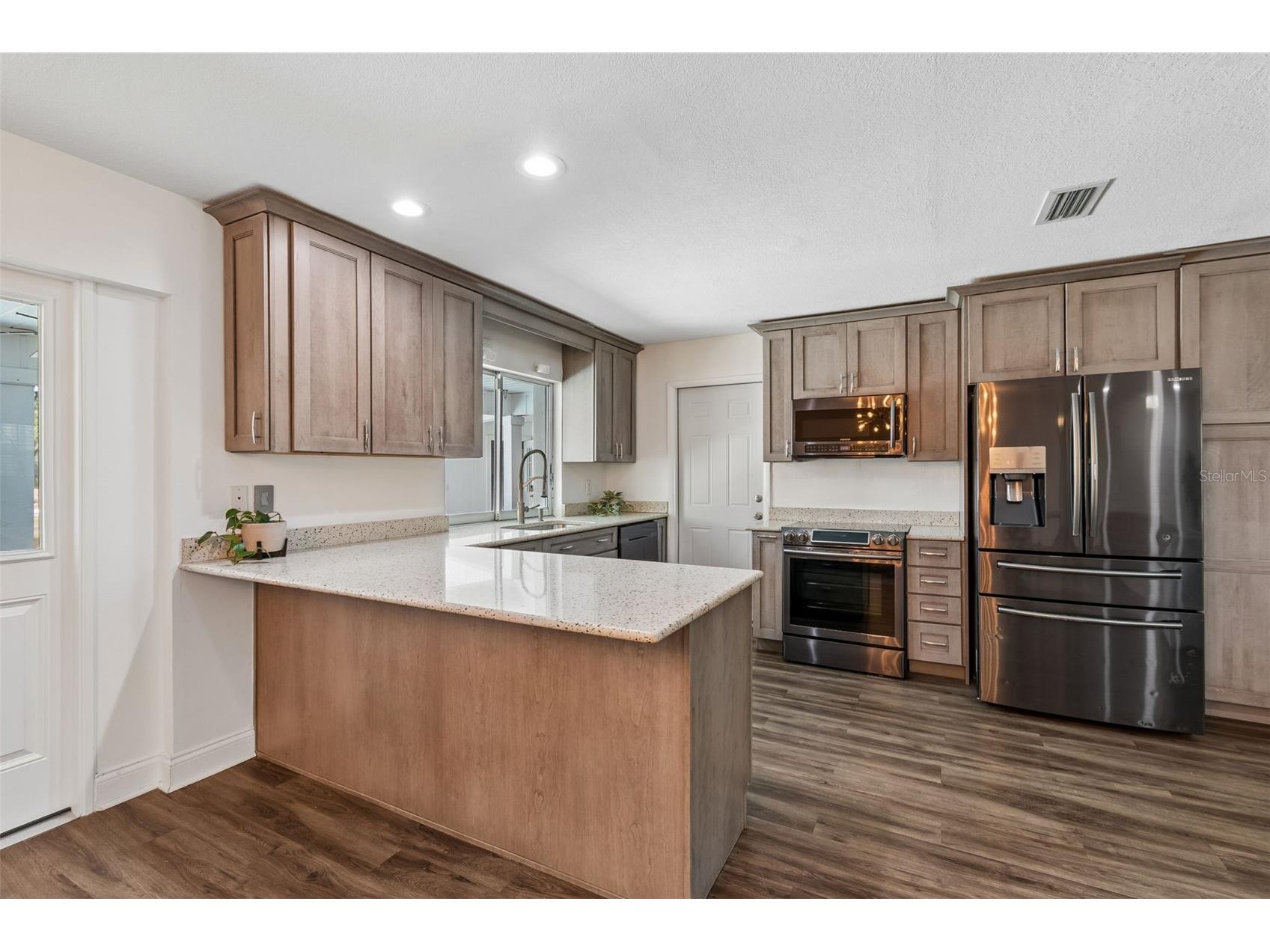 2540 Lake Ellen Circle Tampa FL 33618 TB8501087 image3