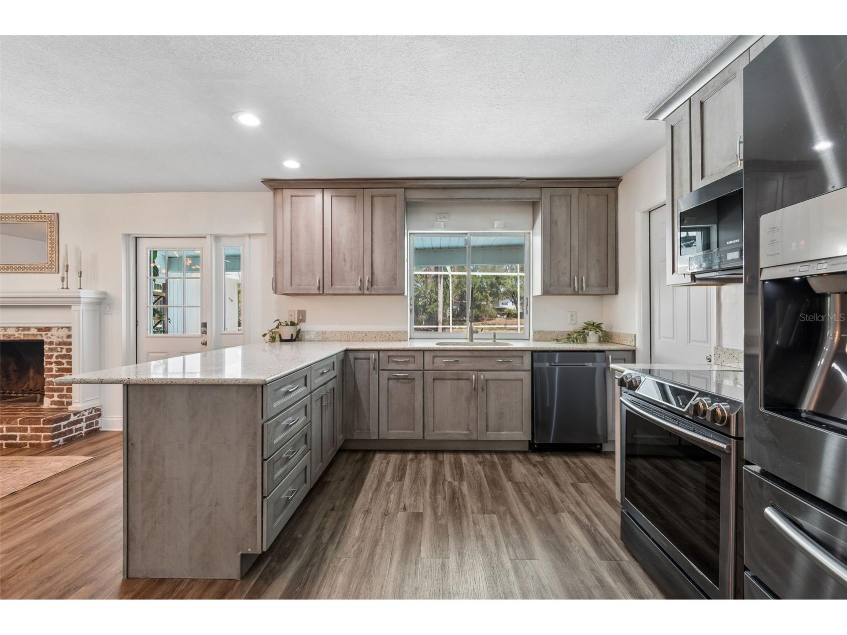 2540 Lake Ellen Circle Tampa FL 33618 TB8501087 image9