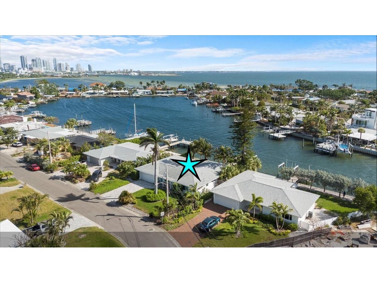 2540 S Shore Drive SE Saint Petersburg FL 33705 - TAMPA BAY TB8442768 image1