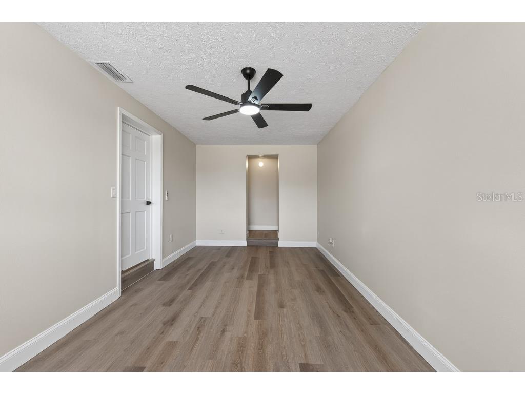 2540 W Knollwood Street Tampa FL 33614 TB8506798 image22