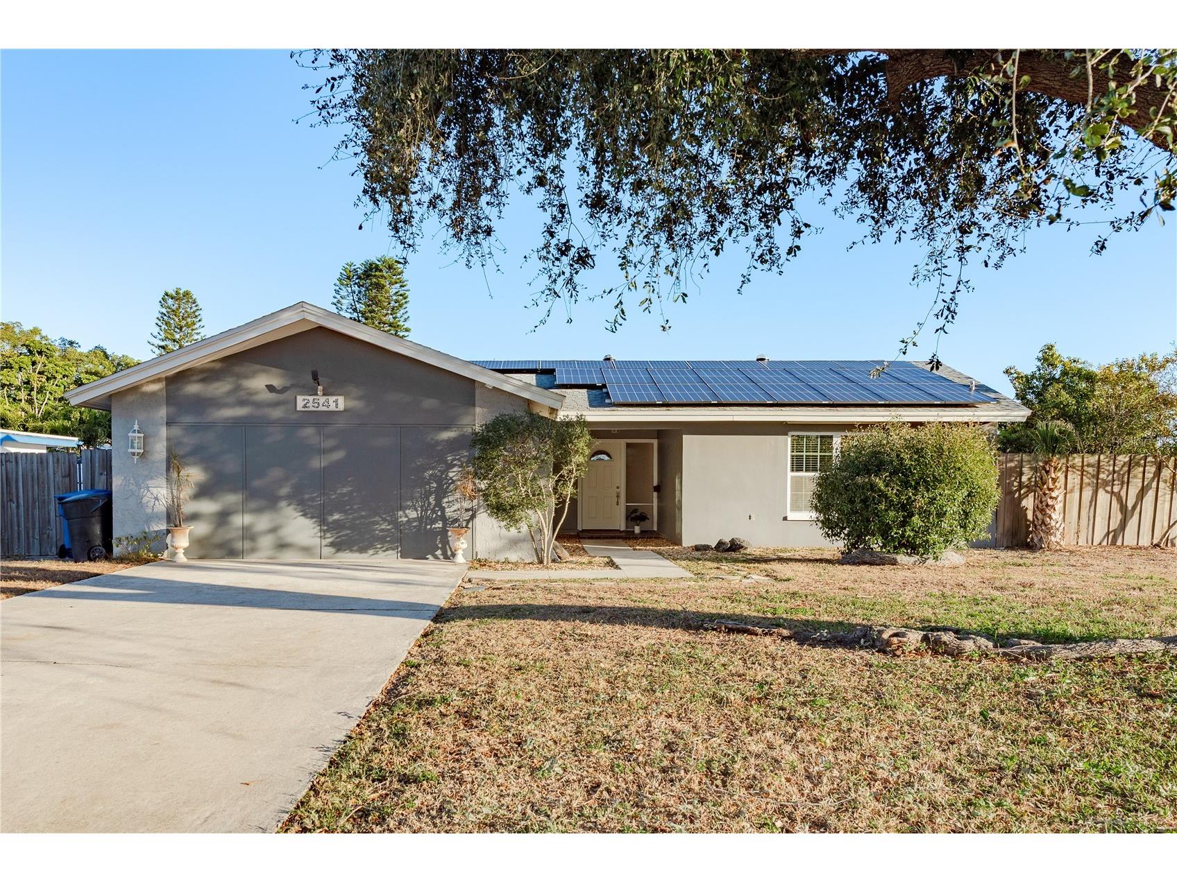 2541 60th Avenue S Saint Petersburg FL 33712 TB8476025 image1