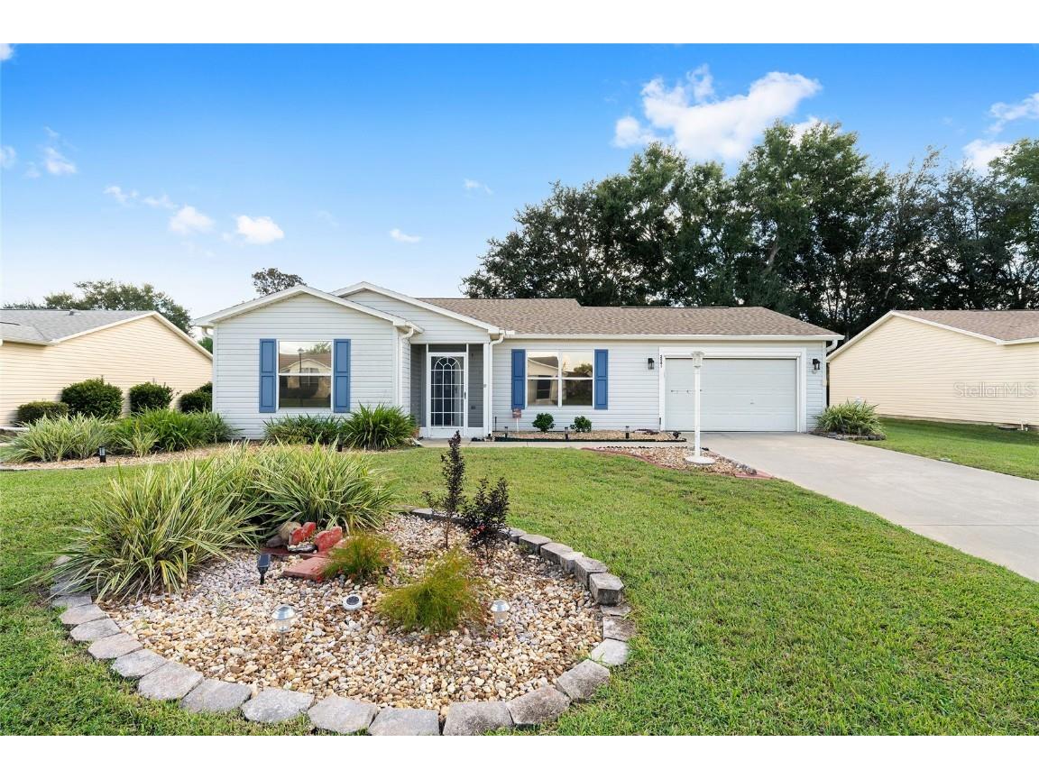2541 Privada Drive The Villages FL 32162 G5103404 image1
