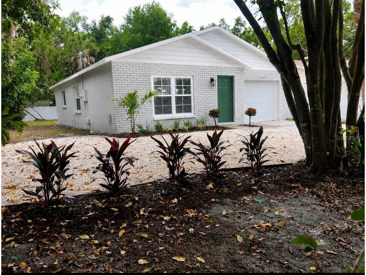 2542 22nd Street Sarasota FL 34234 A4695742 image2
