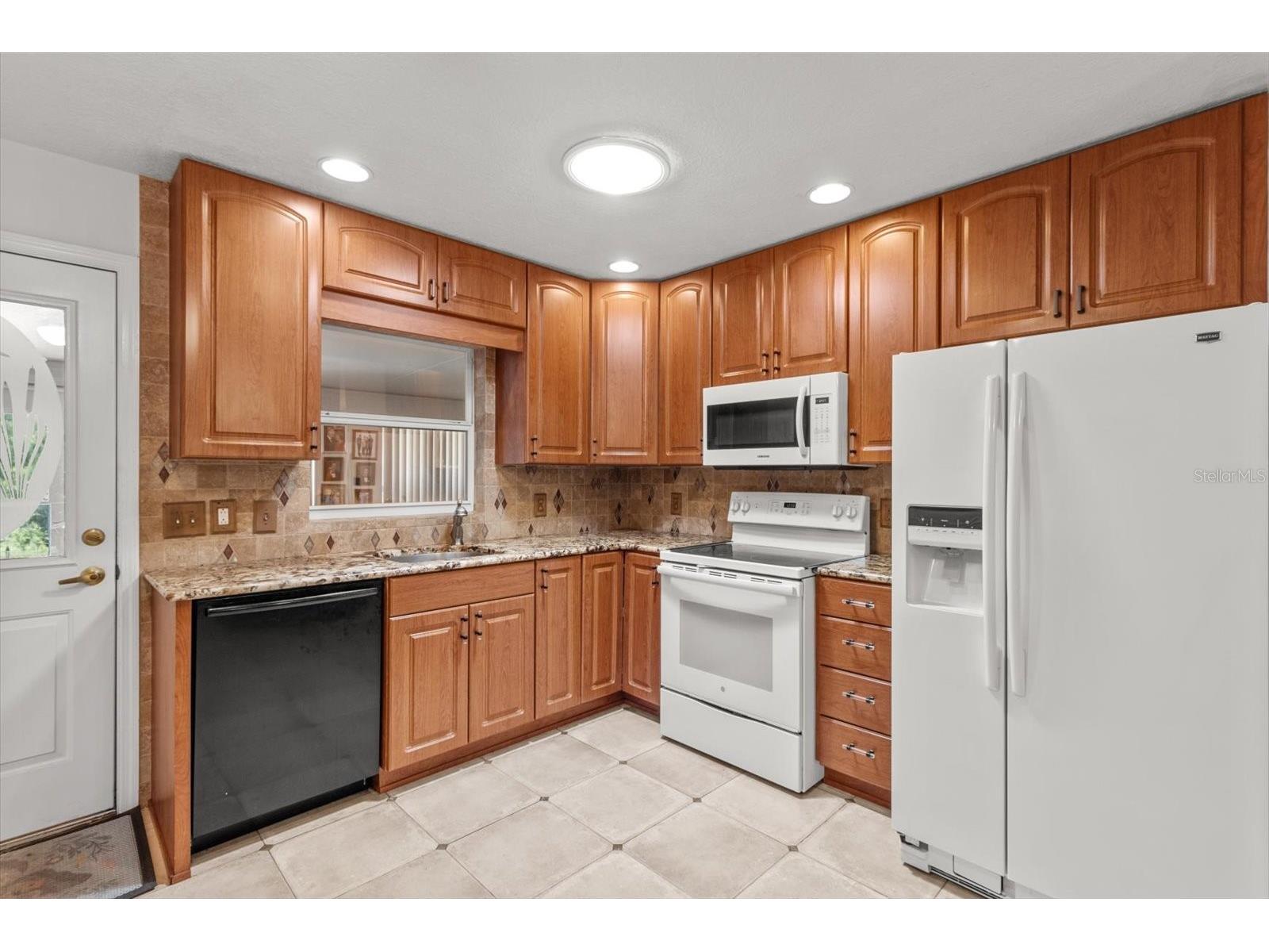 2542 N Regatta Point Crystal River FL 34429 G5097660 image7