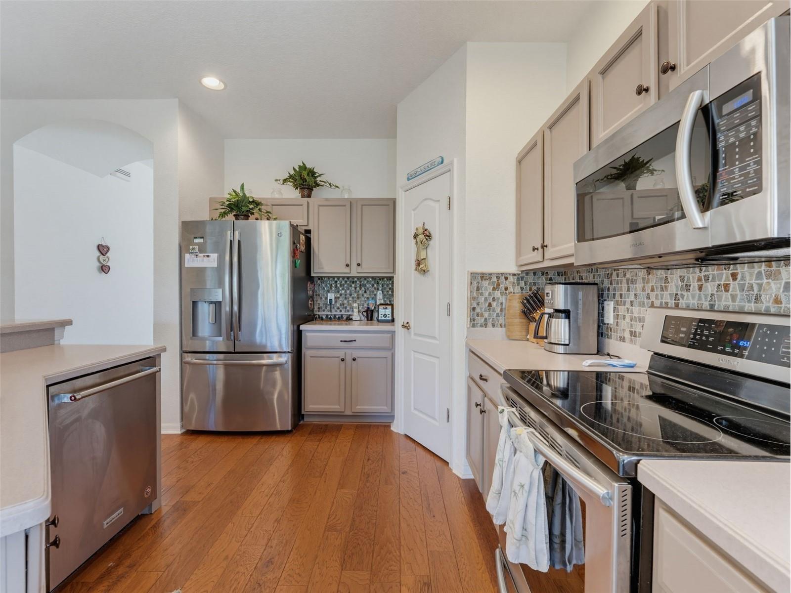 2542 Sandy Hill Court Holiday FL 34691 TB8530935 image23