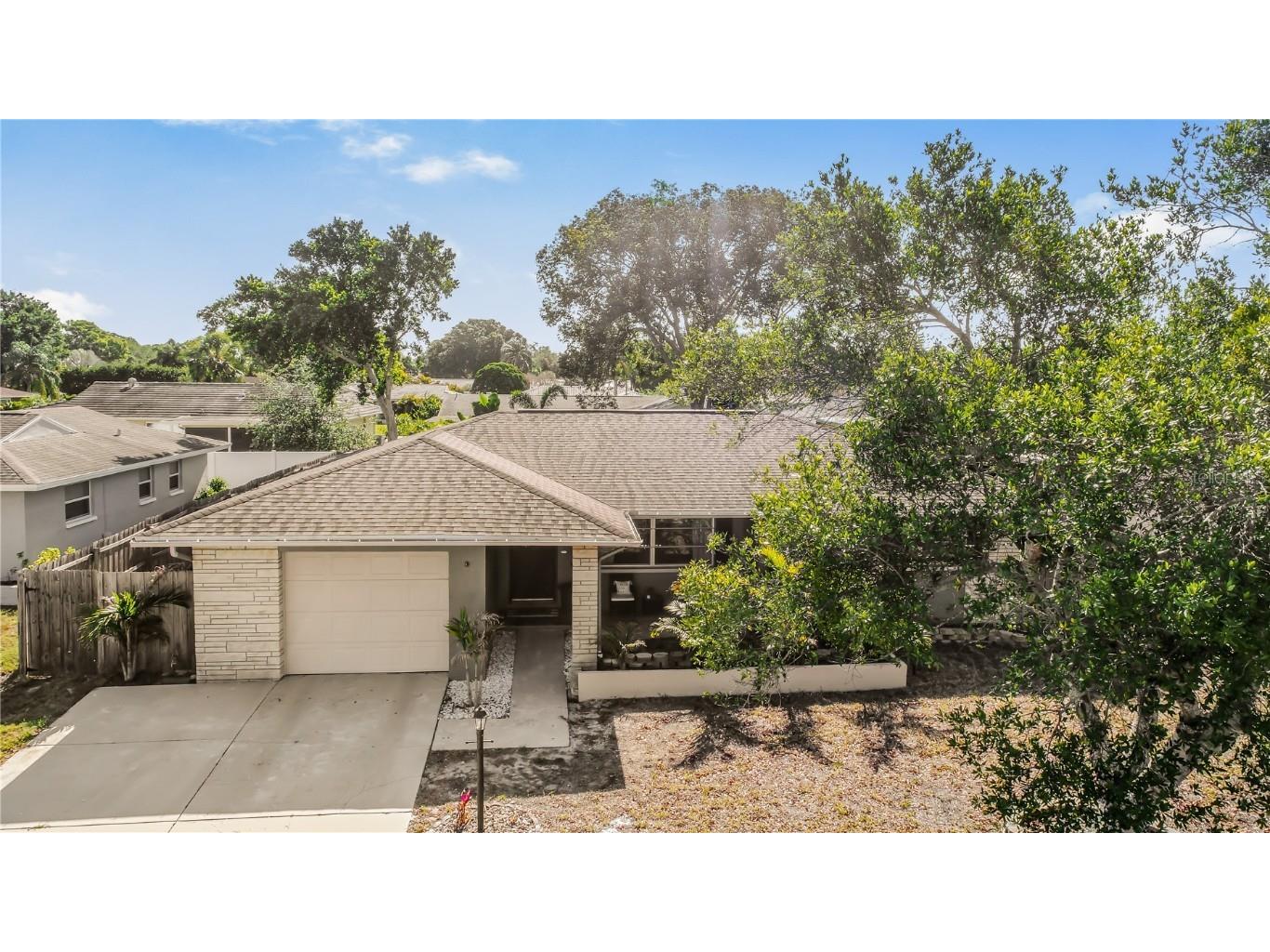 2542 Wynnewood Drive Clearwater FL 33763 L4936853 image1