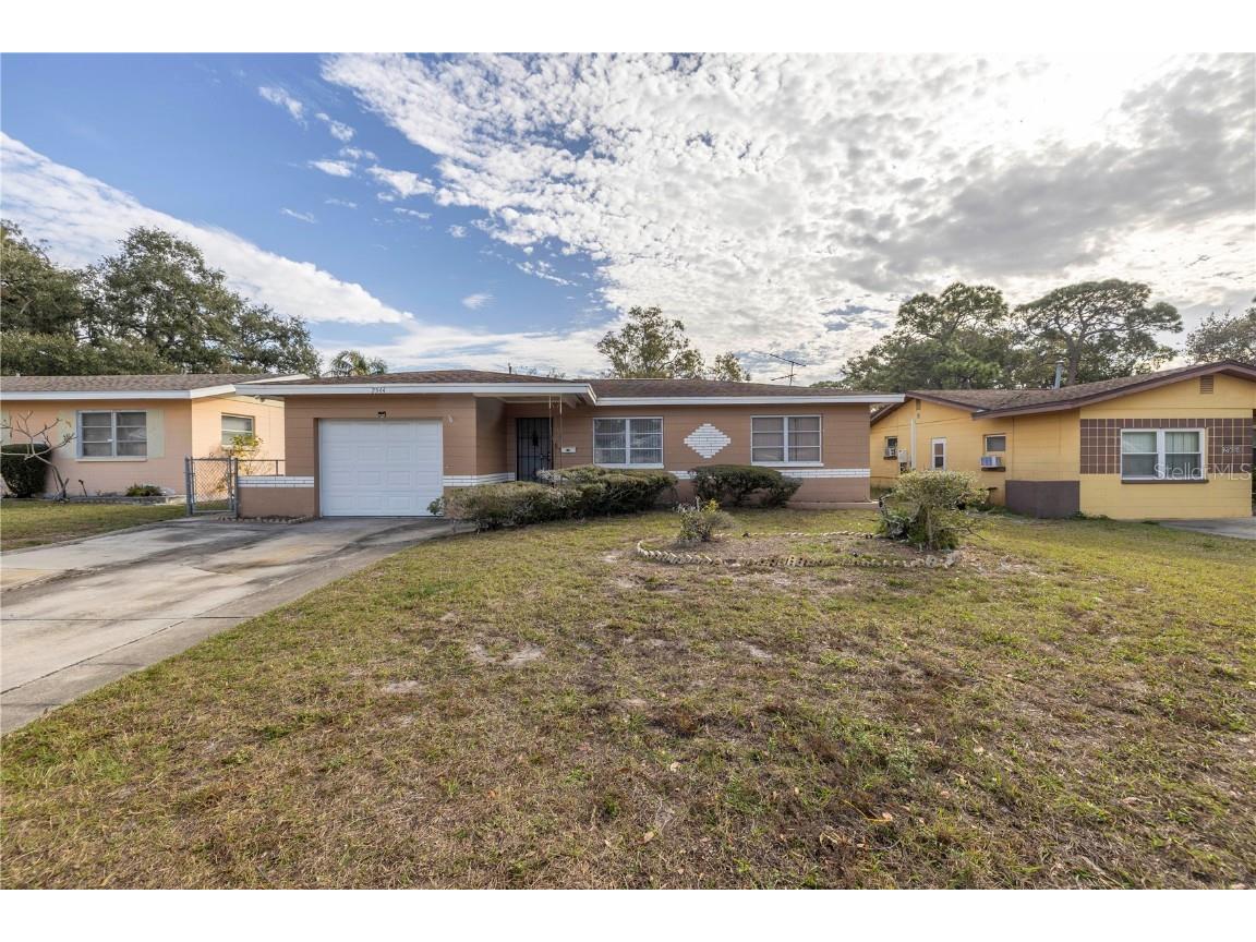 2544 29th Street S Saint Petersburg FL 33712 U8228406 image1