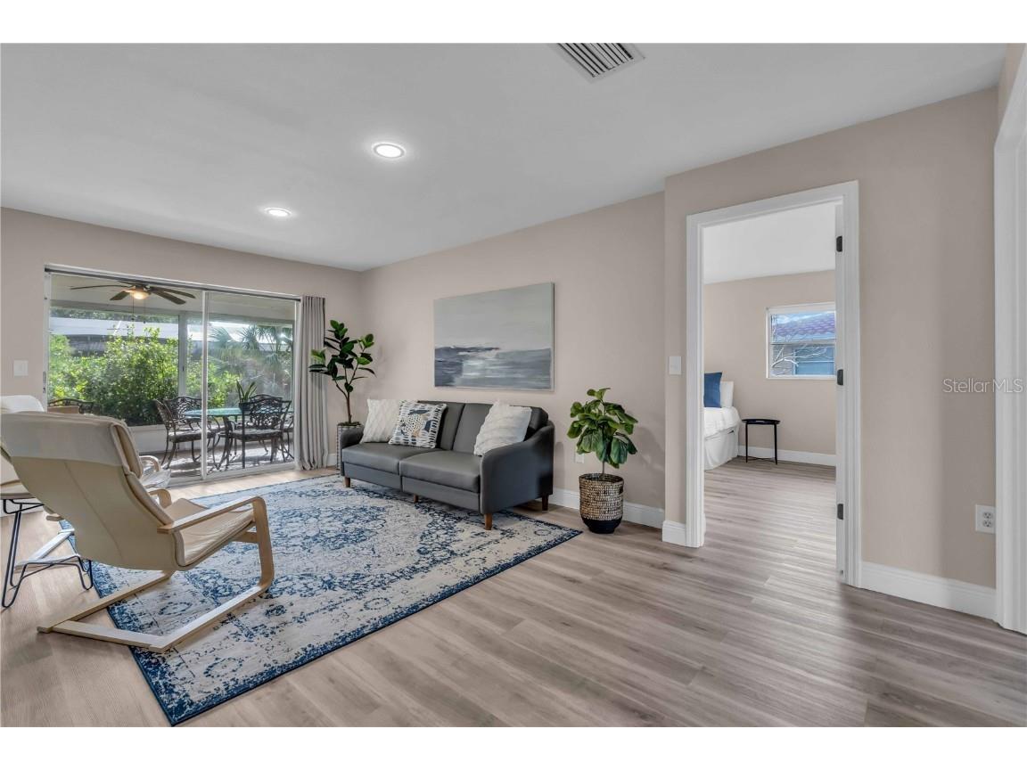 2544 Carlisle Place Sarasota FL 34231 A4665872 image16