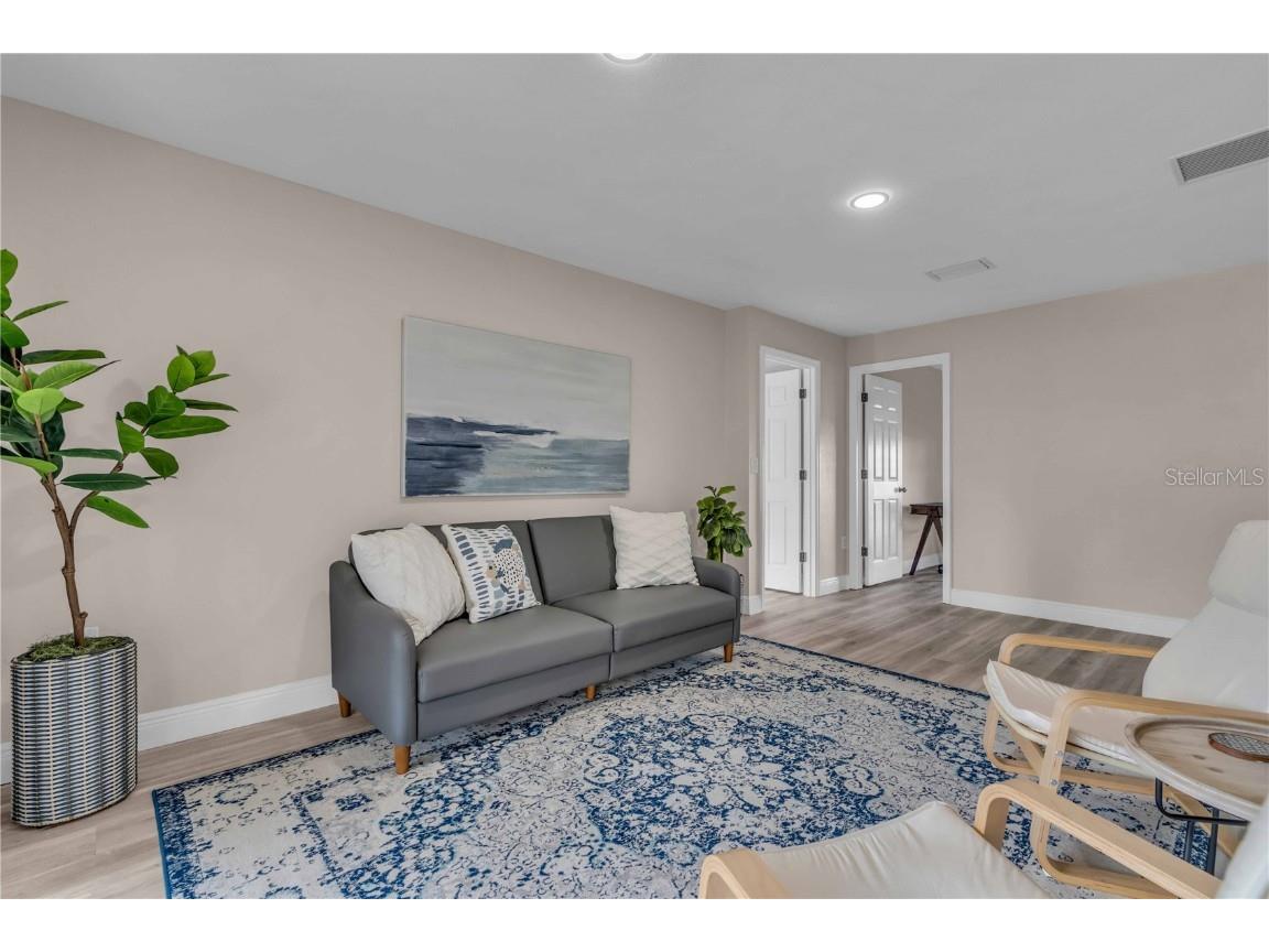 2544 Carlisle Place Sarasota FL 34231 A4665872 image17