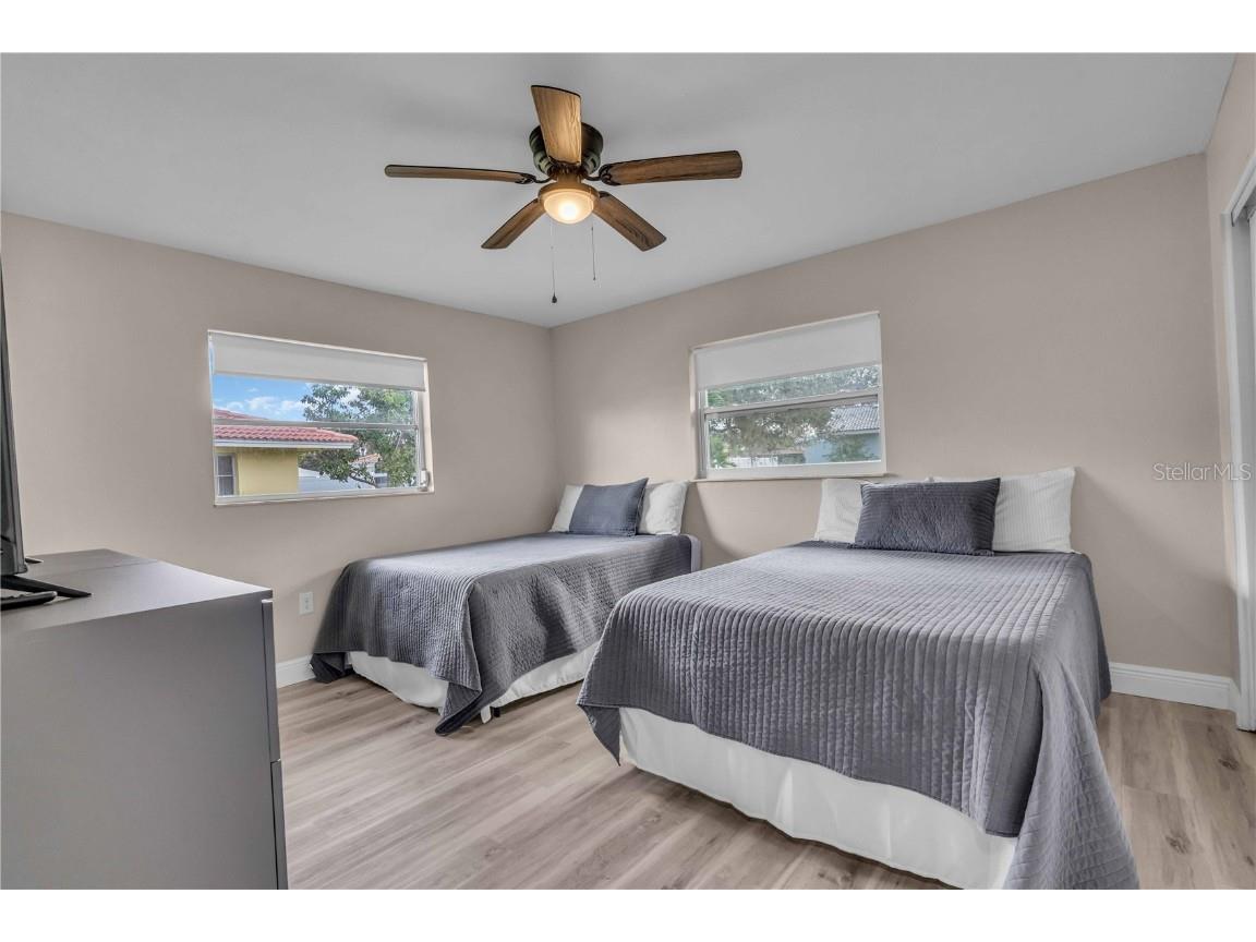 2544 Carlisle Place Sarasota FL 34231 A4665872 image21