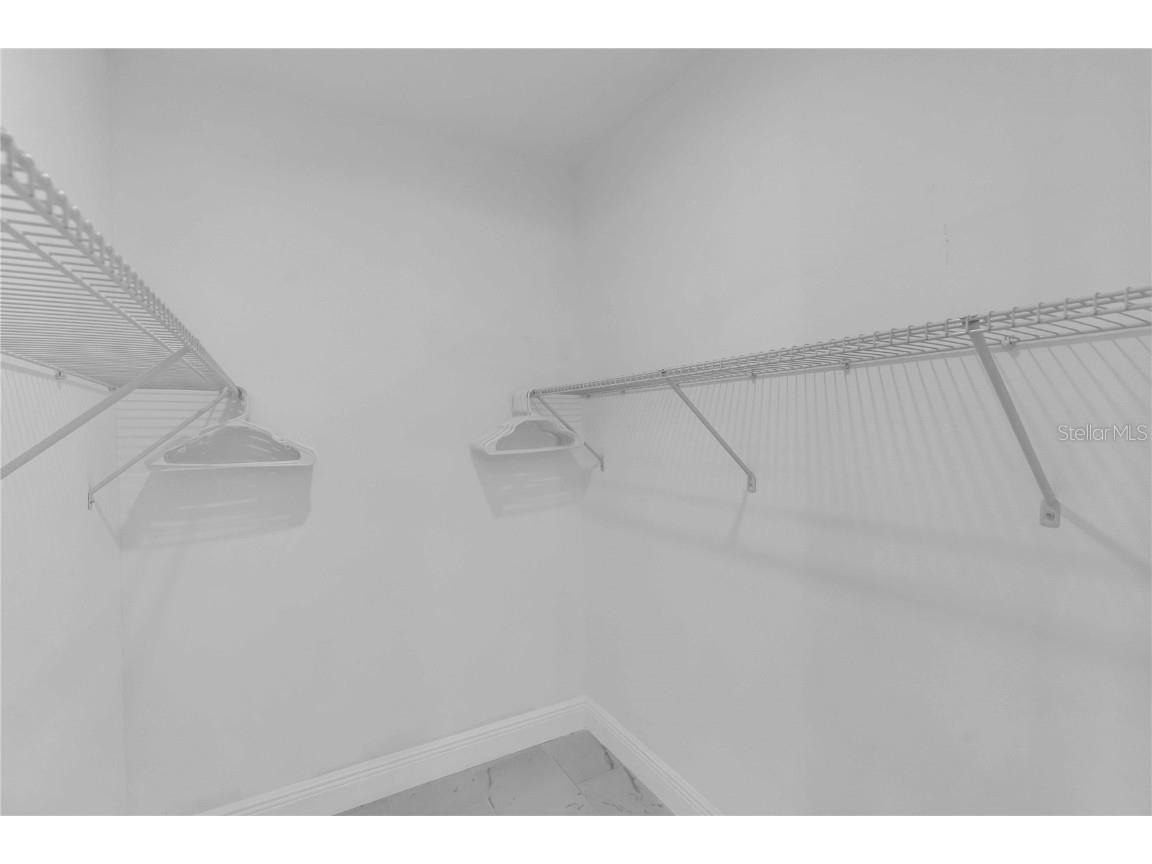 2544 Carlisle Place Sarasota FL 34231 A4665872 image30