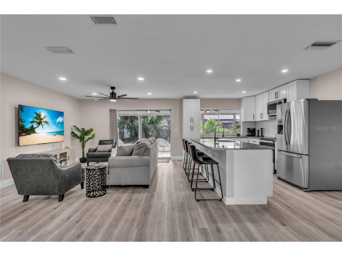 2544 Carlisle Place Sarasota FL 34231 A4665872 image5