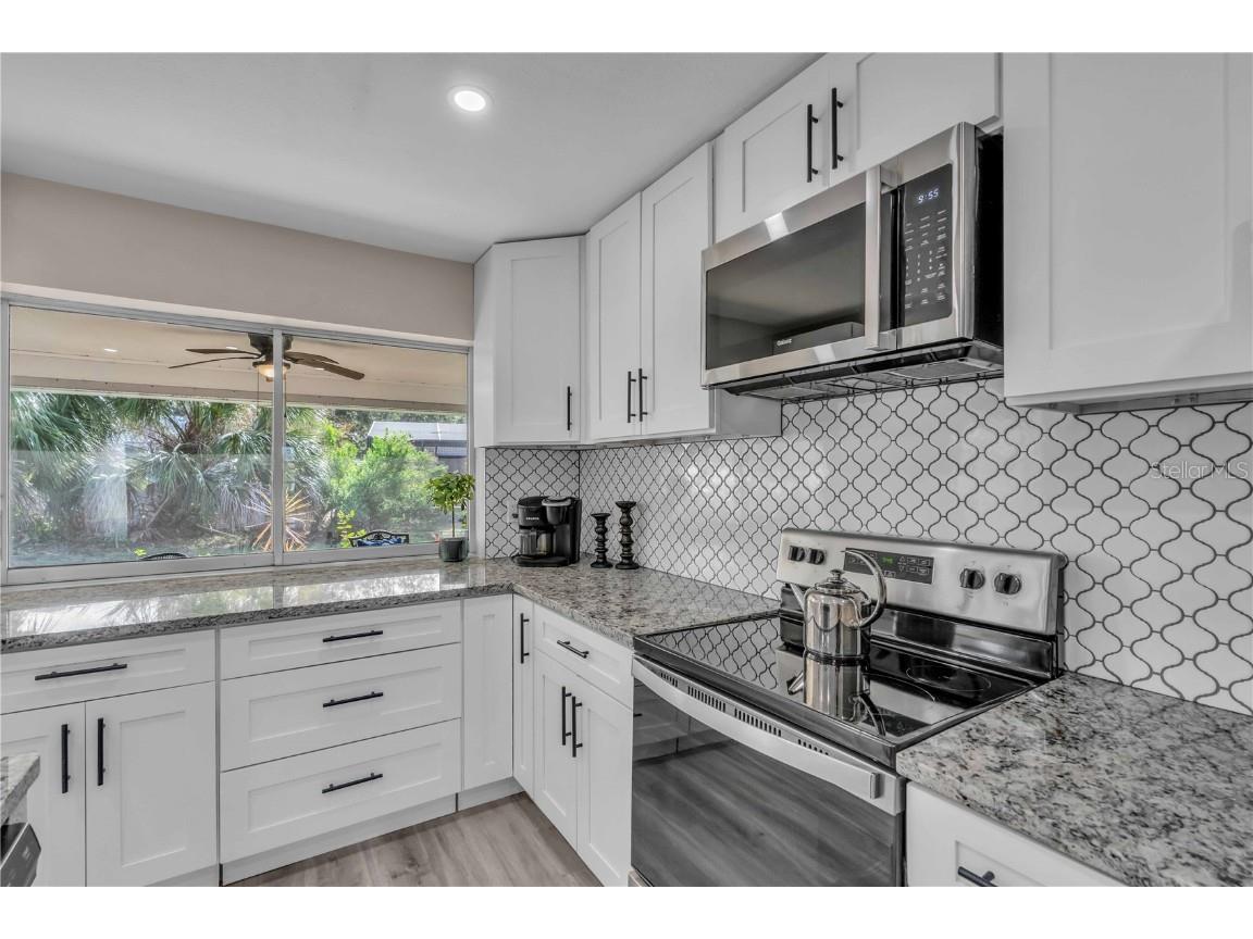 2544 Carlisle Place Sarasota FL 34231 A4665872 image7