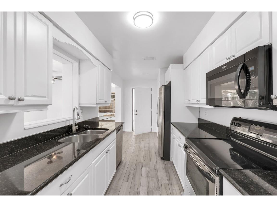 2544 Orsova Way Sarasota FL 34231 A4668849 image15