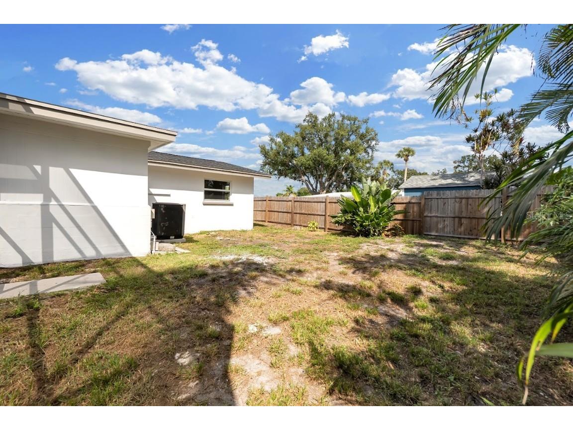 2544 Orsova Way Sarasota FL 34231 A4668849 image35