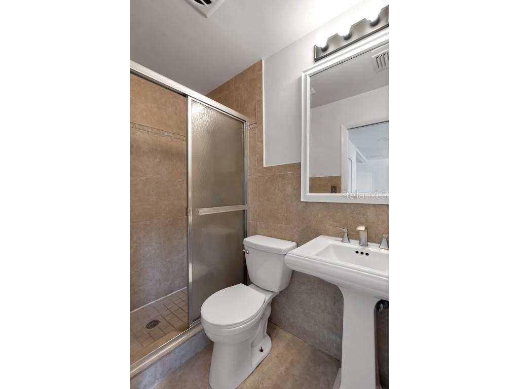 2544 Orsova Way Sarasota FL 34231 A4668849 image36