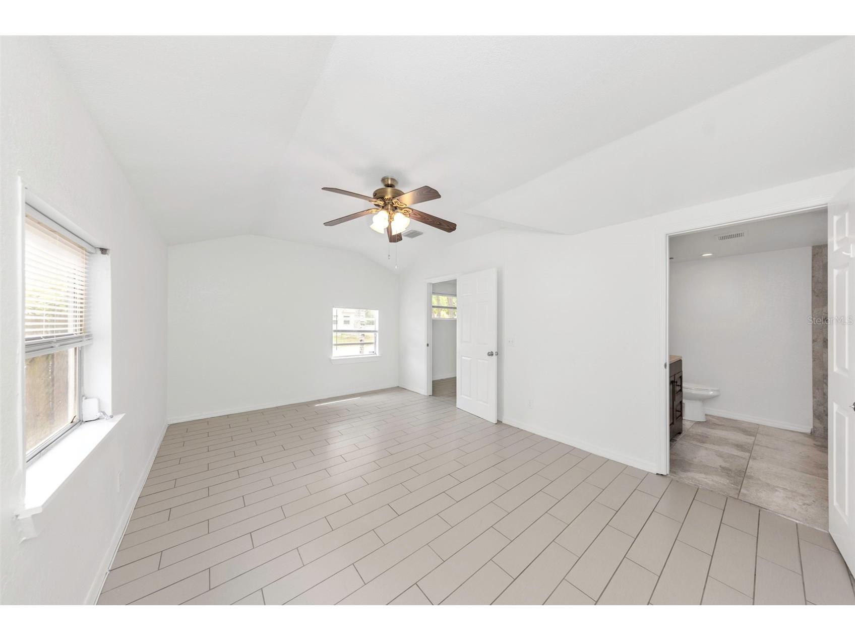 2545 32nd Avenue N Saint Petersburg FL 33713 TB8495464 image16