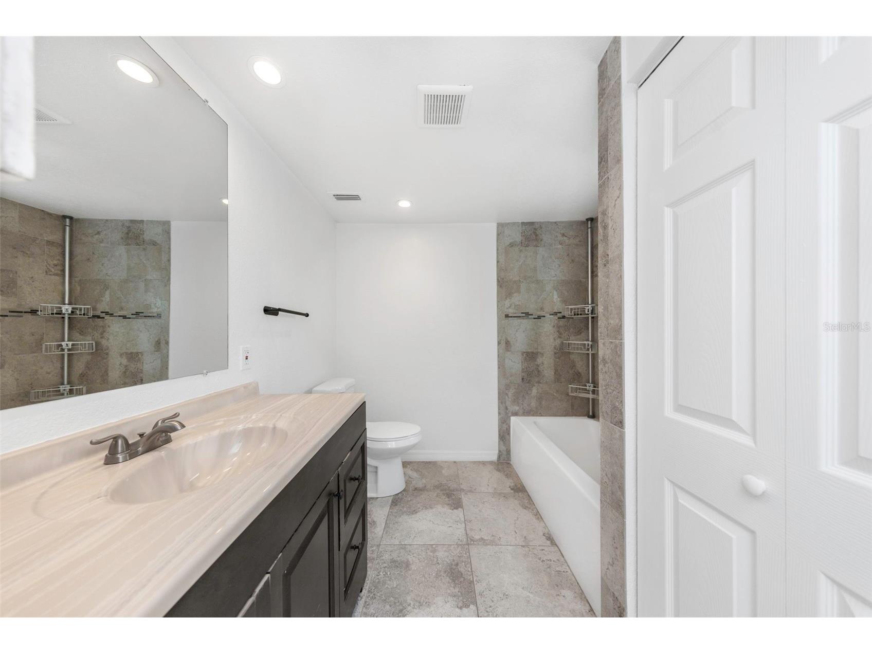 2545 32nd Avenue N Saint Petersburg FL 33713 TB8495464 image18