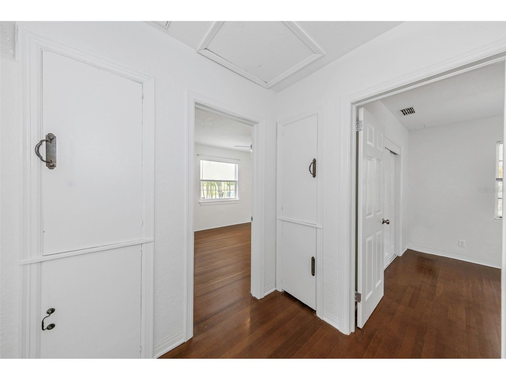 2545 32nd Avenue N Saint Petersburg FL 33713 TB8495464 image20