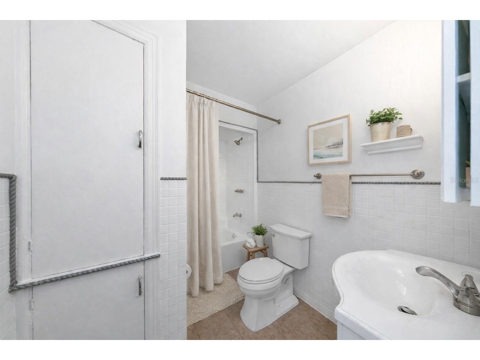 2545 32nd Avenue N Saint Petersburg FL 33713 TB8495464 image24