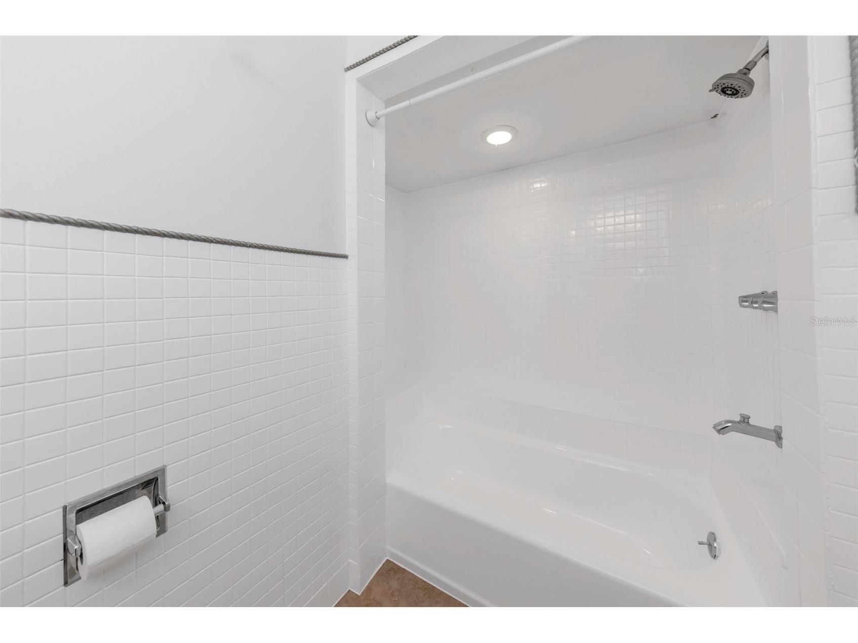 2545 32nd Avenue N Saint Petersburg FL 33713 TB8495464 image26